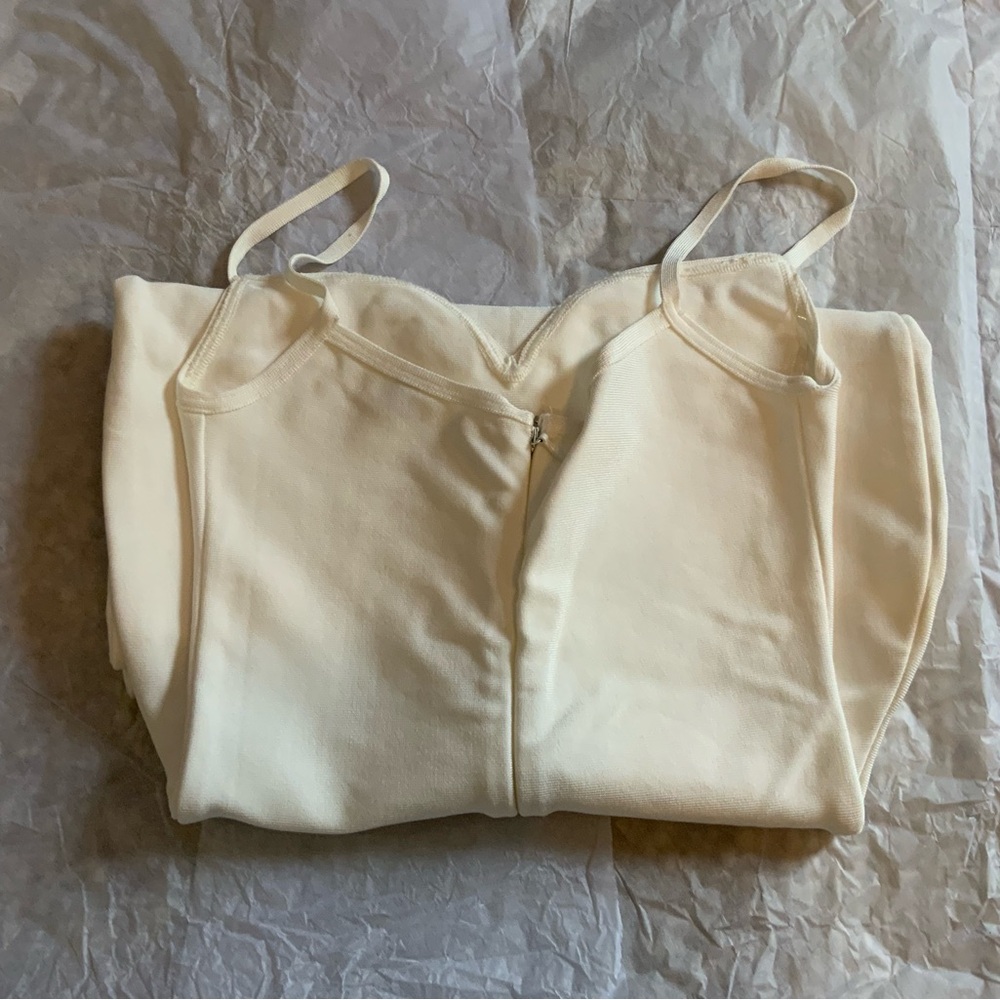 HOUSE OF CB 'Domenica' White Sweetheart Neckline Bandage Dress - Picture 13 of 16